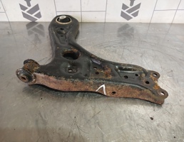 Рычаг передний левый для Skoda Fabia 2007-2015  запчасти бу