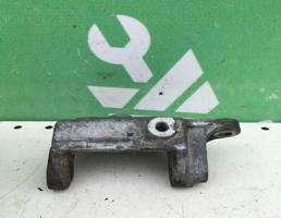 Кронштейн генератора для Suzuki Grand Vitara 1998-2005  запчасти бу