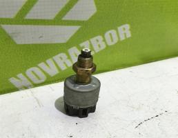 Датчик включения стопсигнала для Toyota Corolla E10 1992-1997  запчасти бу