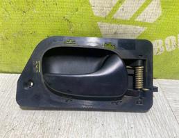 Ручка двери задней внутренняя правая для Renault Laguna 94-99  запчасти бу