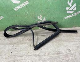 Уплотнитель стекла двери для VW Golf 4 Bora 97-05  запчасти бу