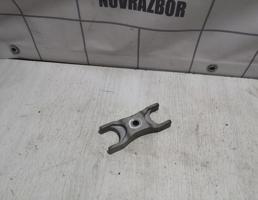 Кронштейн (сопут. товар) для Skoda Octavia A5 1Z   04-13  запчасти бу