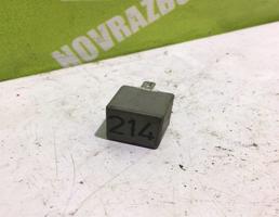 Реле для Audi 80  90  B3  86-91  запчасти бу