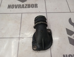 Крышка термостата для VW Golf 3 Vento 91-97  запчасти бу