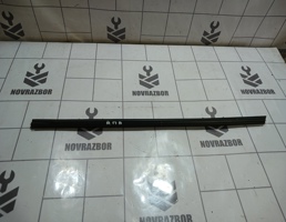 Уплотнитель стекла двери для LADA VESTA 15-19  запчасти бу