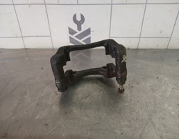 Скоба суппорта переднего для Renault Clio 2 Symbol 1998-2008  запчасти бу