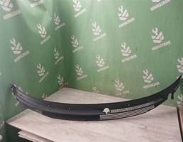 Решетка стеклоочистителя для Mazda 626 (GE) 1992-1997  запчасти бу