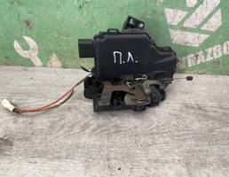 Замок двери передней левой для VW Golf 4 Bora 97-05  запчасти бу