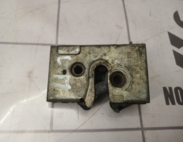 Замок двери передней левой для Audi 80  90  B3  86-91  запчасти бу