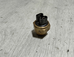 Датчик включения вентилятора для Opel Vectra B 1999-2002  запчасти бу