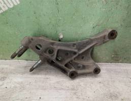 Кронштейн опоры двигателя для Chery Boo M11 10-14  запчасти бу