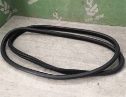 Уплотнитель двери для BMW X5 F15 2013-2018  запчасти бу