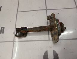 Ограничитель двери для Kia Spectra 2001-2011  запчасти бу