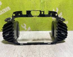 Дефлектор воздушный для LADA VESTA 15-19  запчасти бу