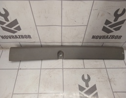 Накладка крышки багажника для Mazda 626 (GE) 1992-1997  запчасти бу