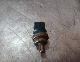 Датчик температуры для VW Passat B5 96-00  запчасти бу