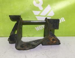 Кронштейн АКПП левый для Mazda Mazda 6 GG 02-07  запчасти бу