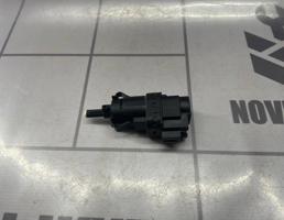 Датчик включения стопсигнала для Ford Focus 2 05-08  запчасти бу