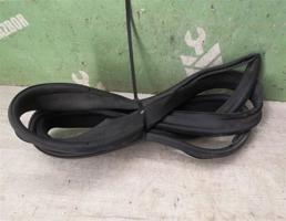 Уплотнитель для Fiat Punto 1(176) 93-99  запчасти бу