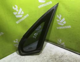 Стекло кузовное глухое правое для Volvo S40 95-98  запчасти бу