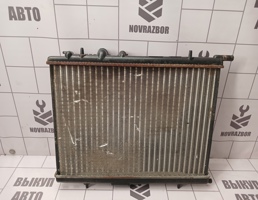 Радиатор основной для Peugeot 307 2001-2008  запчасти бу