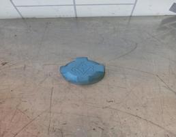 Крышка расширительного бачка для Audi A6 (C4) 1994-1997  запчасти бу