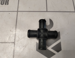 Фланец / тройник для Skoda Yeti 2009-2018  запчасти бу