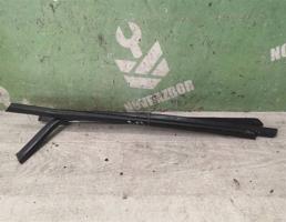 Уплотнитель стекла двери для Renault R19 1992-2002  запчасти бу