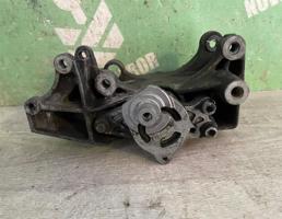 Кронштейн генератора для Peugeot 206 98-12  запчасти бу