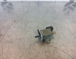 Клапан электромагнитный для Audi A6 (C4) 1994-1997  запчасти бу