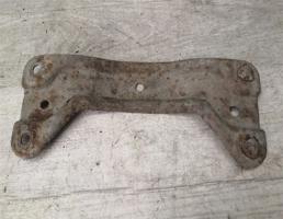 Кронштейн глушителя для VW Polo Classic 95-02  запчасти бу