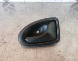 Ручка двери внутренняя правая для Renault Logan 2005-2014  запчасти бу