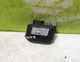 Моторчик привода заслонок отопителя для Audi A6 C5  97-04  запчасти бу