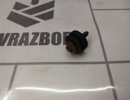 Болт для Renault Logan 2005-2014  запчасти бу