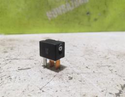 Реле для Toyota Corolla E12 2001-2006  запчасти бу