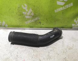 Патрубок воздушного фильтра для VW Golf 3 Vento 91-97  запчасти бу