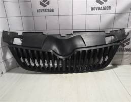Решетка радиатора для Skoda Fabia 2007-2015  запчасти бу