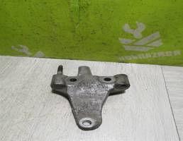 Кронштейн двигателя правый для Nissan Teana J31 03-08  запчасти бу