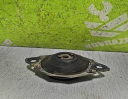 Опора КПП для VW Polo Classic 95-02  запчасти бу