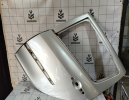 Дверь задняя левая для Renault Clio 3  2005-2012  запчасти бу