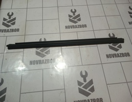 Молдинг стекла для Volvo 440 1992-1994  запчасти бу