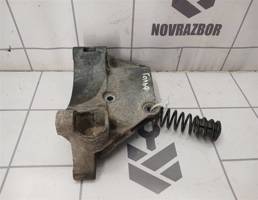 Кронштейн генератора для VW Golf 3 Vento 91-97  запчасти бу