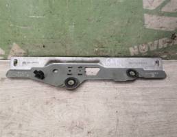 Кронштейн (сопут. товар) для VW Passat B4 94-96  запчасти бу