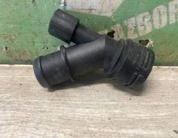 Фланец / тройник для Seat Ibiza 4 2002-2008  запчасти бу