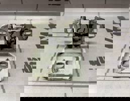 Петля двери для Renault Logan 2 14-18  запчасти бу