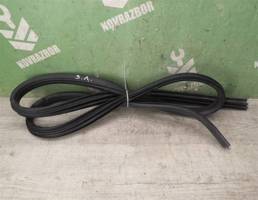 Уплотнитель двери для Chery Boo M11 10-14  запчасти бу