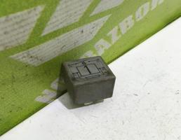 Реле для VW Golf 3 Vento 91-97  запчасти бу