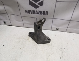 Кронштейн КПП для VW Passat  B3  1988-1993  запчасти бу