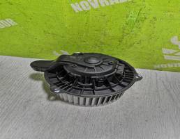 Моторчик печки для Hyundai i30 12-17  запчасти бу