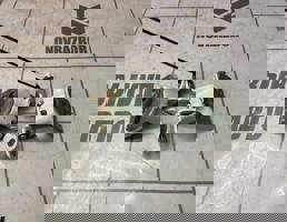 Петля двери для Renault Logan 2 14-18  запчасти бу